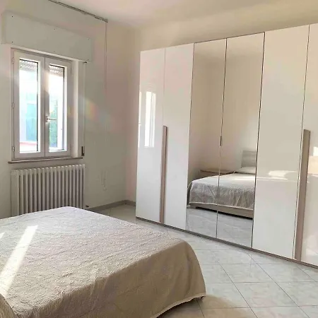 A Casa Di Giulia Чивитанова-Марке